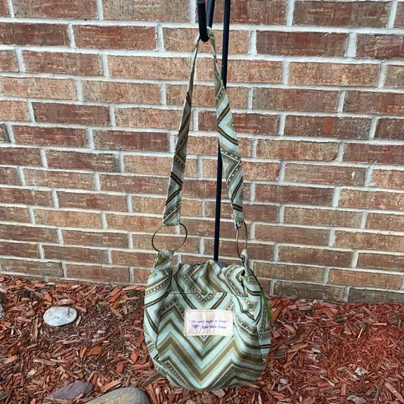 Cherella Blue, green & brown Floral unique crossbody or shoulder handbag - Picture 8 of 11